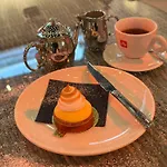 Sweeney's 2020 Limited فندق دونغلو