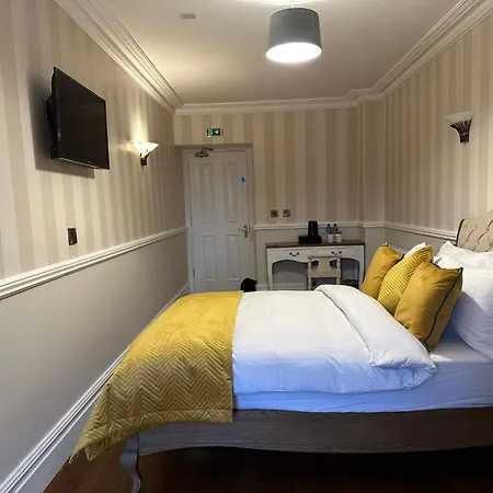 Sweeney's 2020 Limited Hotell 4*