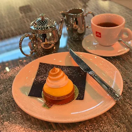 Sweeney's 2020 Limited Hotell Dungloe