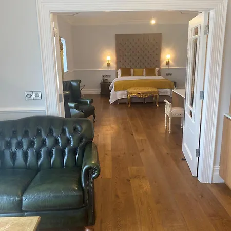 Sweeney's 2020 Limited Hotell 4*