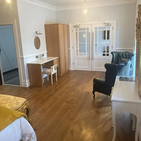 Sweeney's 2020 Limited 4* Dungloe