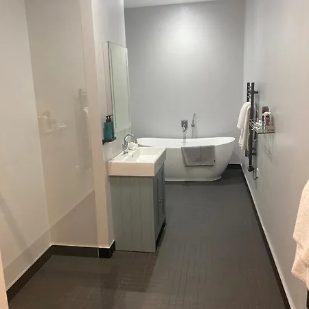 Hotel Sweeney's 2020 Limited 4*
