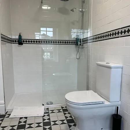 Sweeney's 2020 Limited Hotel 4*