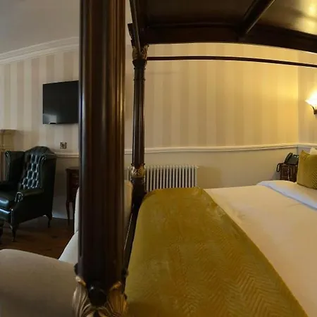 Hotel Sweeney's 2020 Limited Dungloe