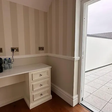 Sweeney's 2020 Limited Hotel 4*