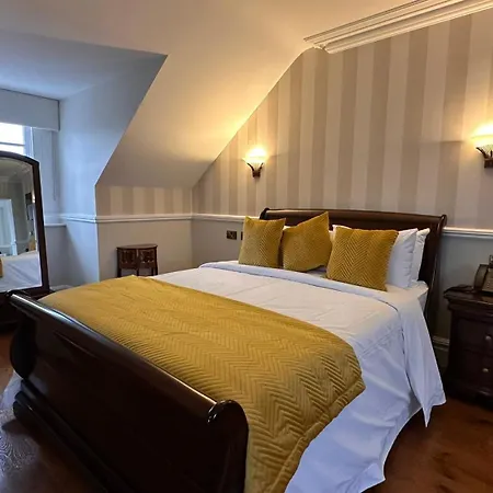 Sweeney's 2020 Limited Hotell