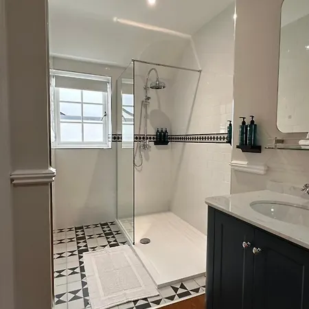 Otel Sweeney's 2020 Limited 4*