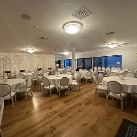 Sweeney's 2020 Limited Hotel 4*