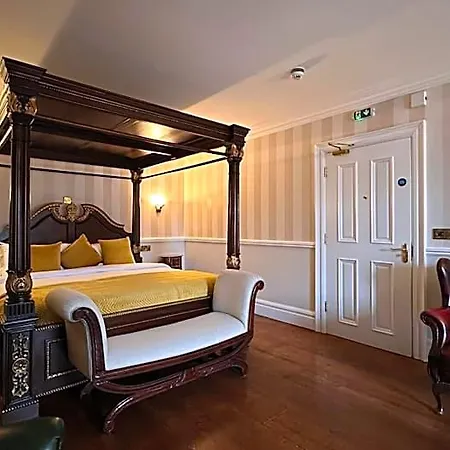 Sweeney's 2020 Limited Hotel 4*
