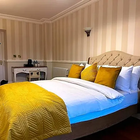 Hotel Sweeney's 2020 Limited 4*
