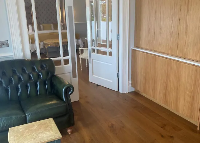 Ξενοδοχείο Sweeney's 2020 Limited 4*